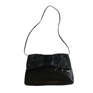 PURSE - Women's Vintage 1970's Margolm Black Patent Leather Skinny Strap Bag.